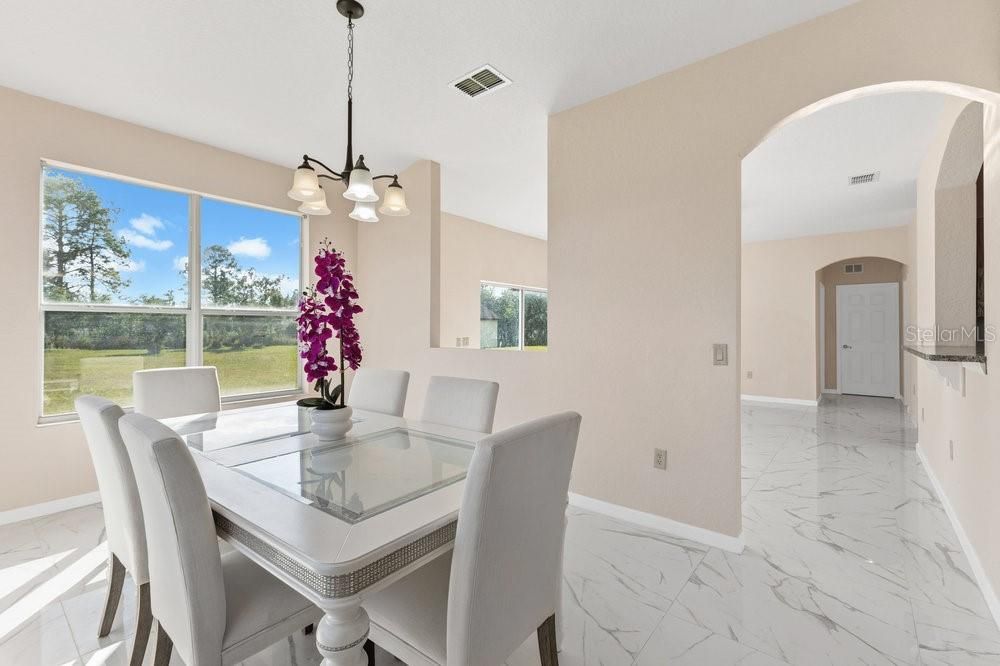 待售: $764,900 (5 贝兹, 3 浴室, 3739 平方英尺)