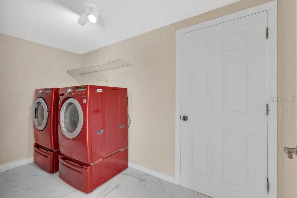 待售: $764,900 (5 贝兹, 3 浴室, 3739 平方英尺)