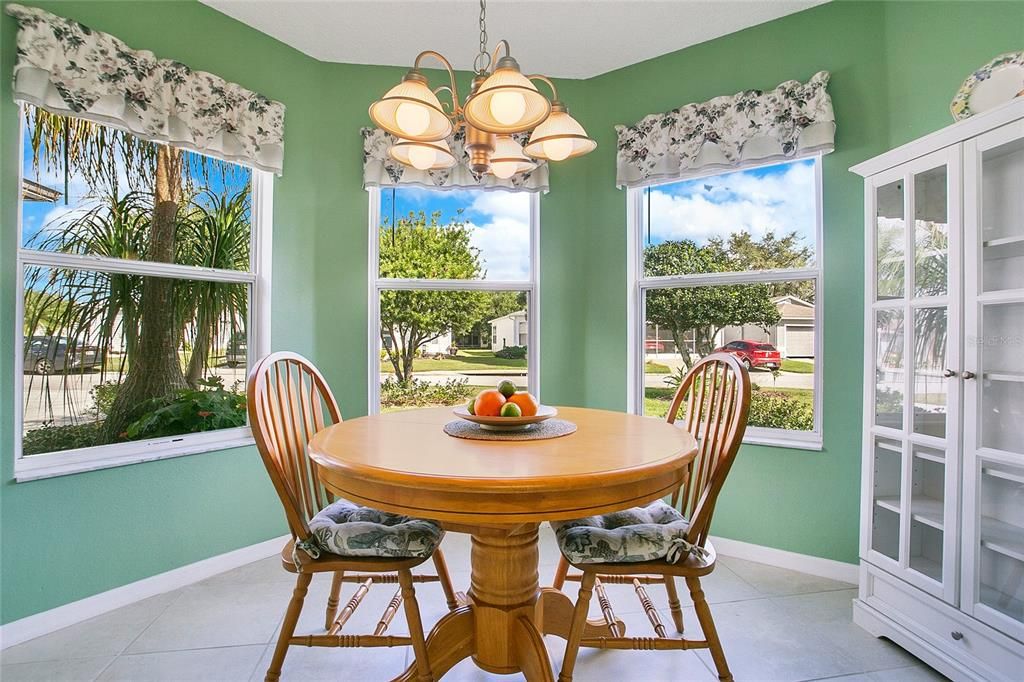 Active With Contract: $235,000 (2 beds, 2 baths, 1176 Square Feet)