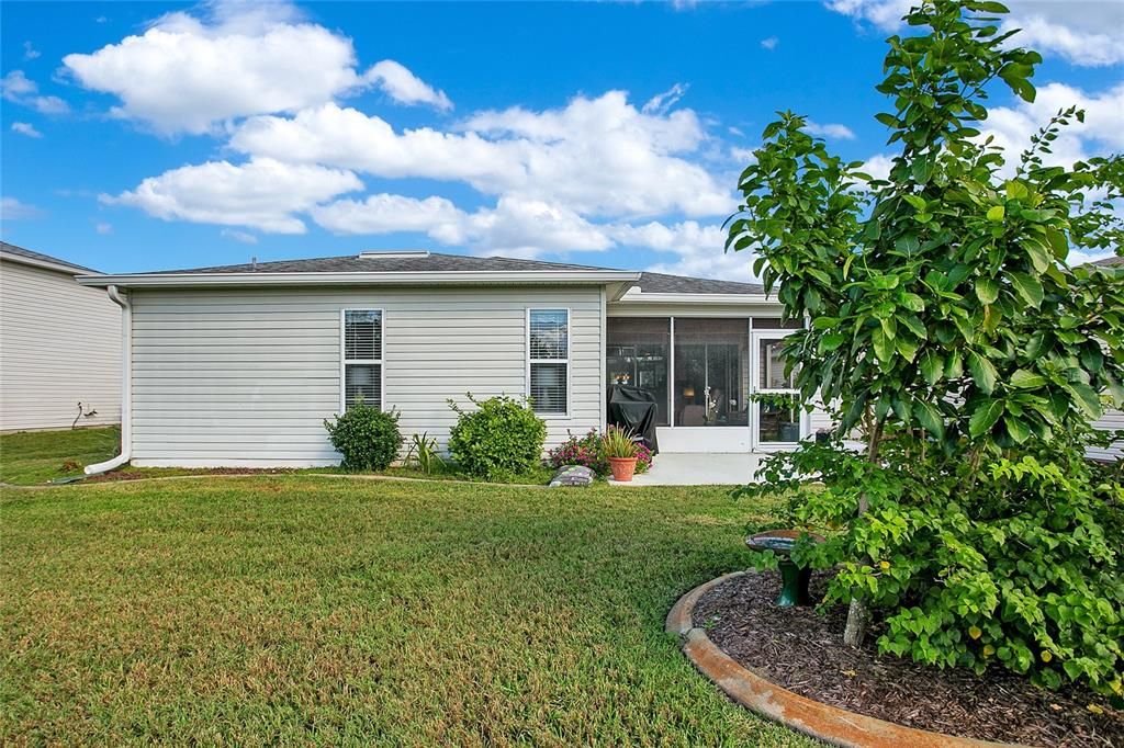 Active With Contract: $235,000 (2 beds, 2 baths, 1176 Square Feet)