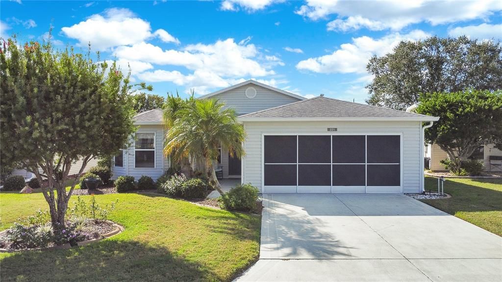 Active With Contract: $235,000 (2 beds, 2 baths, 1176 Square Feet)