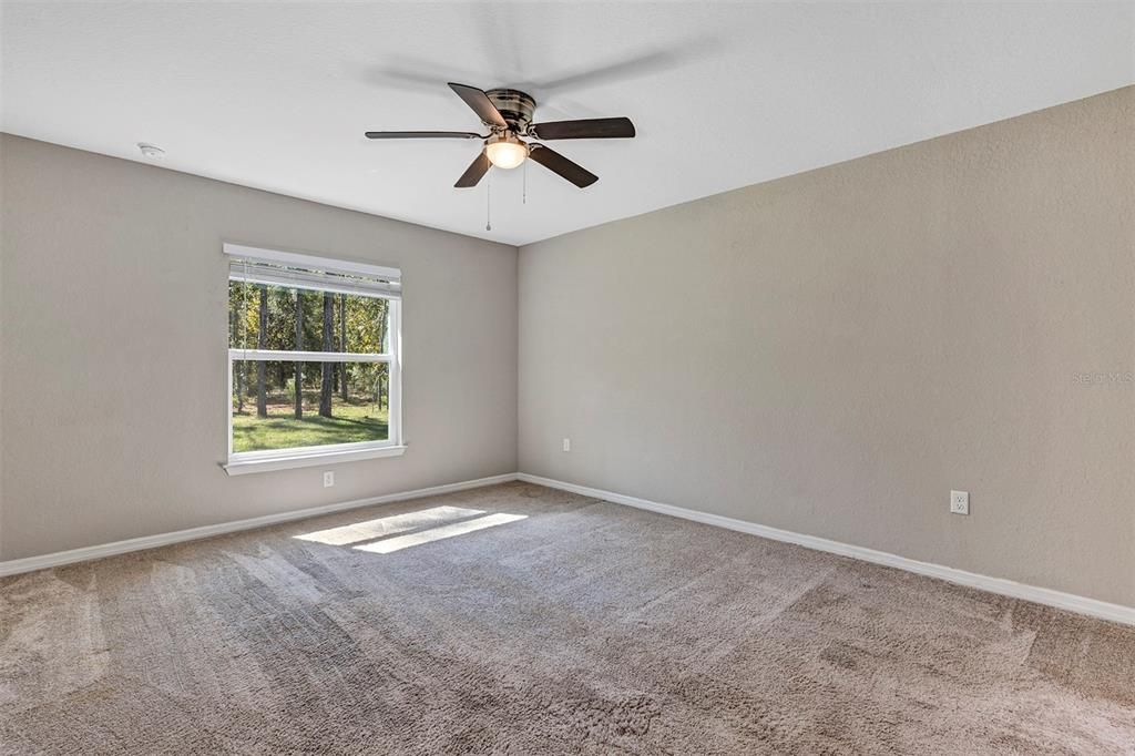 Activo con contrato: $299,900 (3 camas, 2 baños, 1398 Pies cuadrados)