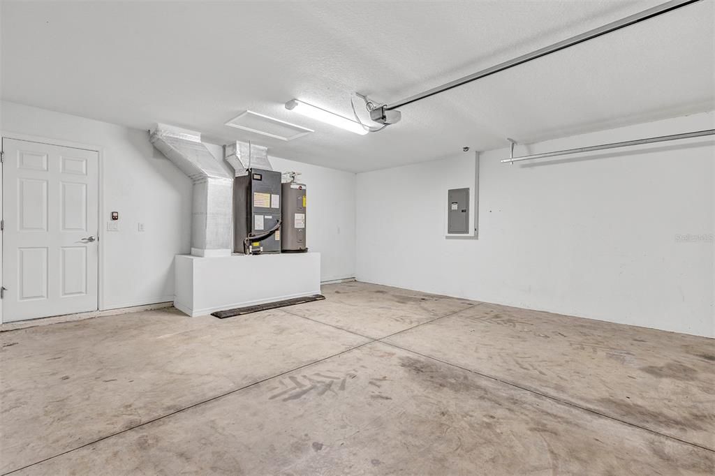 Activo con contrato: $299,900 (3 camas, 2 baños, 1398 Pies cuadrados)