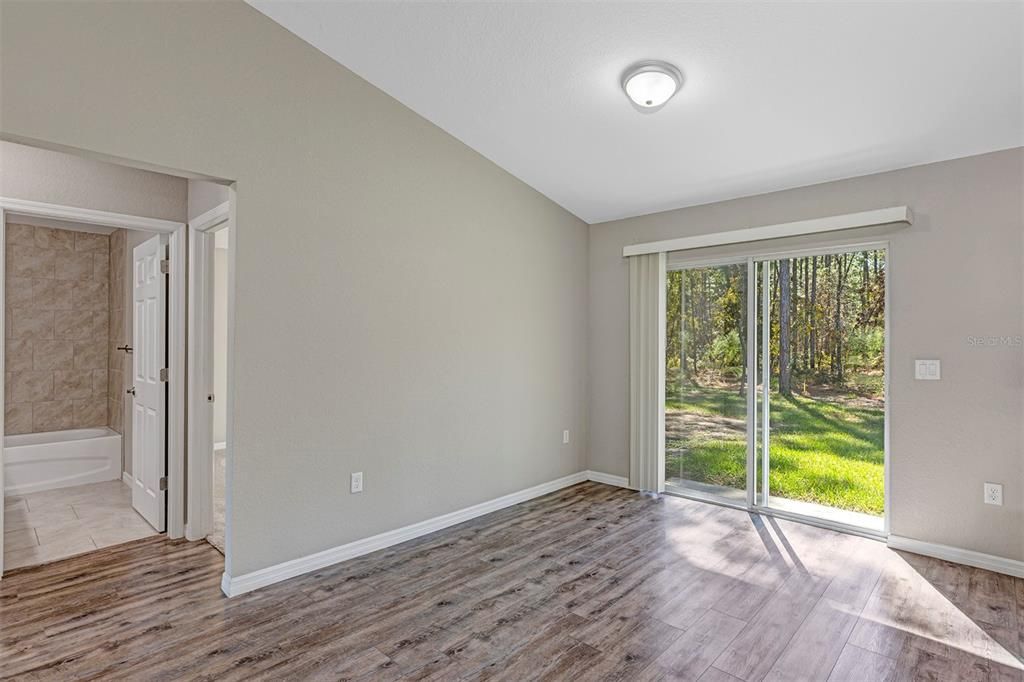 Activo con contrato: $299,900 (3 camas, 2 baños, 1398 Pies cuadrados)