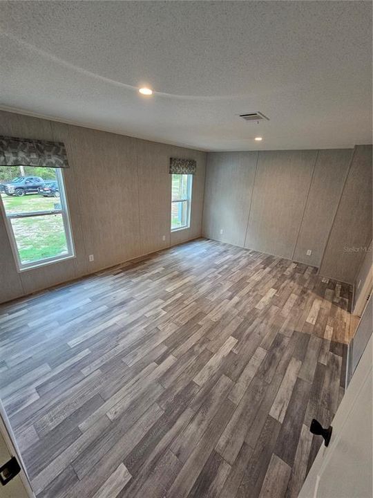 Activo con contrato: $198,999 (3 camas, 2 baños, 1352 Pies cuadrados)