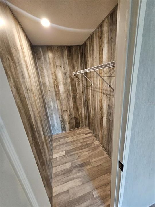 Activo con contrato: $198,999 (3 camas, 2 baños, 1352 Pies cuadrados)