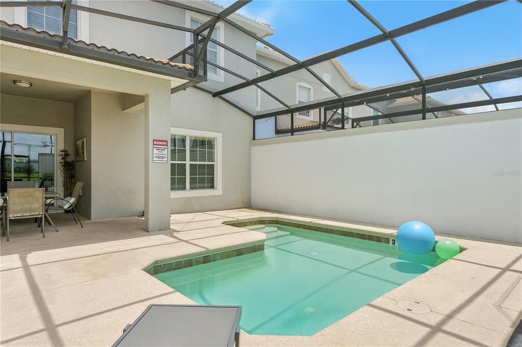 For Sale: $515,000 (4 beds, 3 baths, 1914 Square Feet)