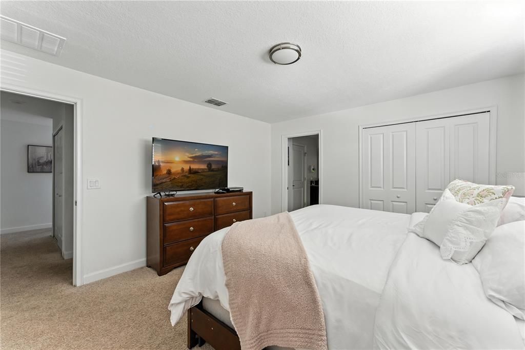 For Sale: $515,000 (4 beds, 3 baths, 1914 Square Feet)