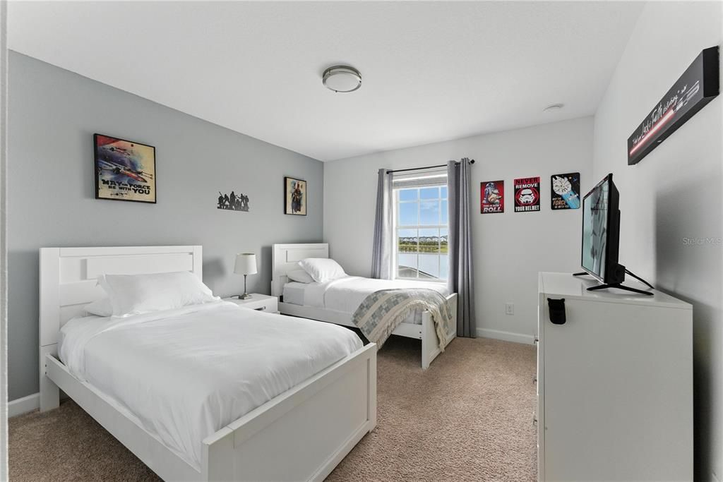 For Sale: $515,000 (4 beds, 3 baths, 1914 Square Feet)