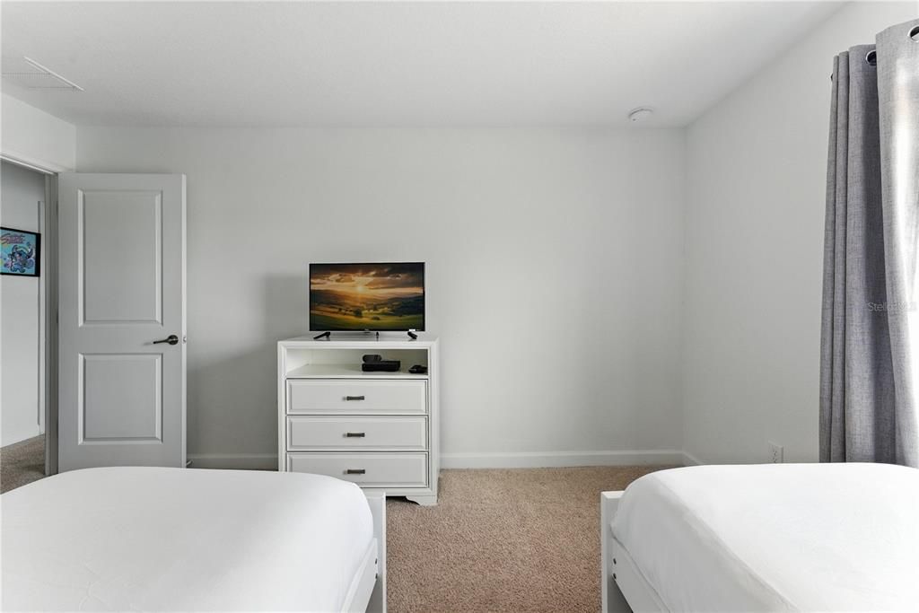 For Sale: $515,000 (4 beds, 3 baths, 1914 Square Feet)