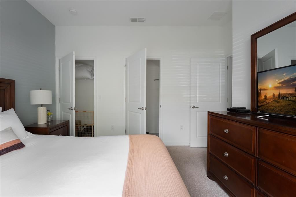 For Sale: $515,000 (4 beds, 3 baths, 1914 Square Feet)