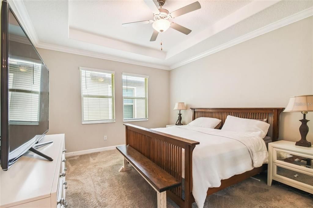 Activo con contrato: $2,700 (4 camas, 2 baños, 2098 Pies cuadrados)