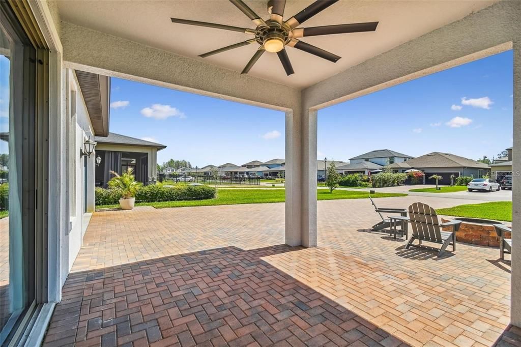 Activo con contrato: $2,700 (4 camas, 2 baños, 2098 Pies cuadrados)