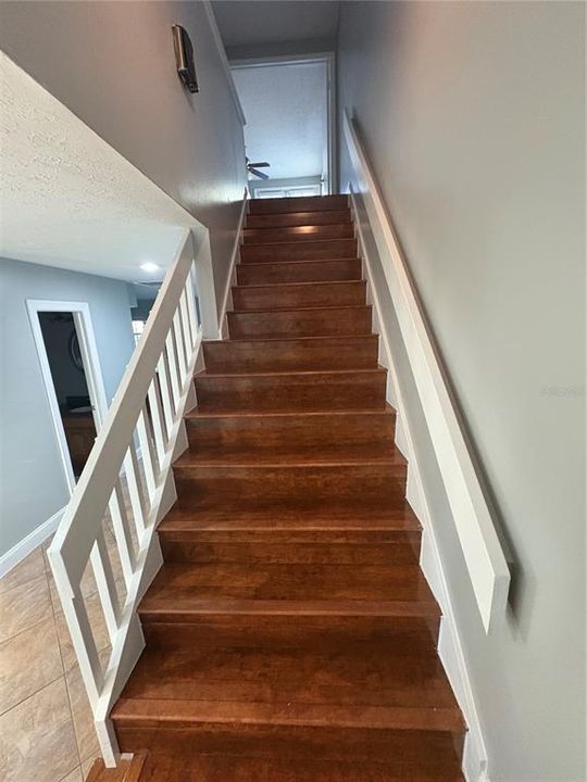 En Venta: $499,000 (4 camas, 2 baños, 2436 Pies cuadrados)