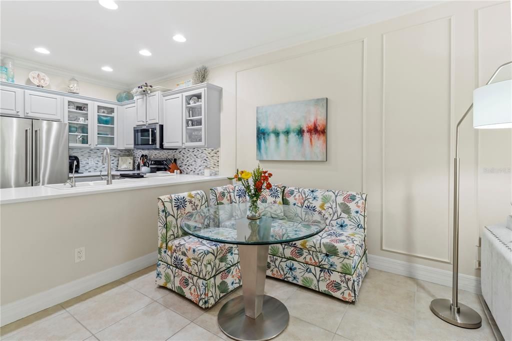 Под контрактом: $244,900 (2 спален, 2 ванн, 1285 Квадратных фут)