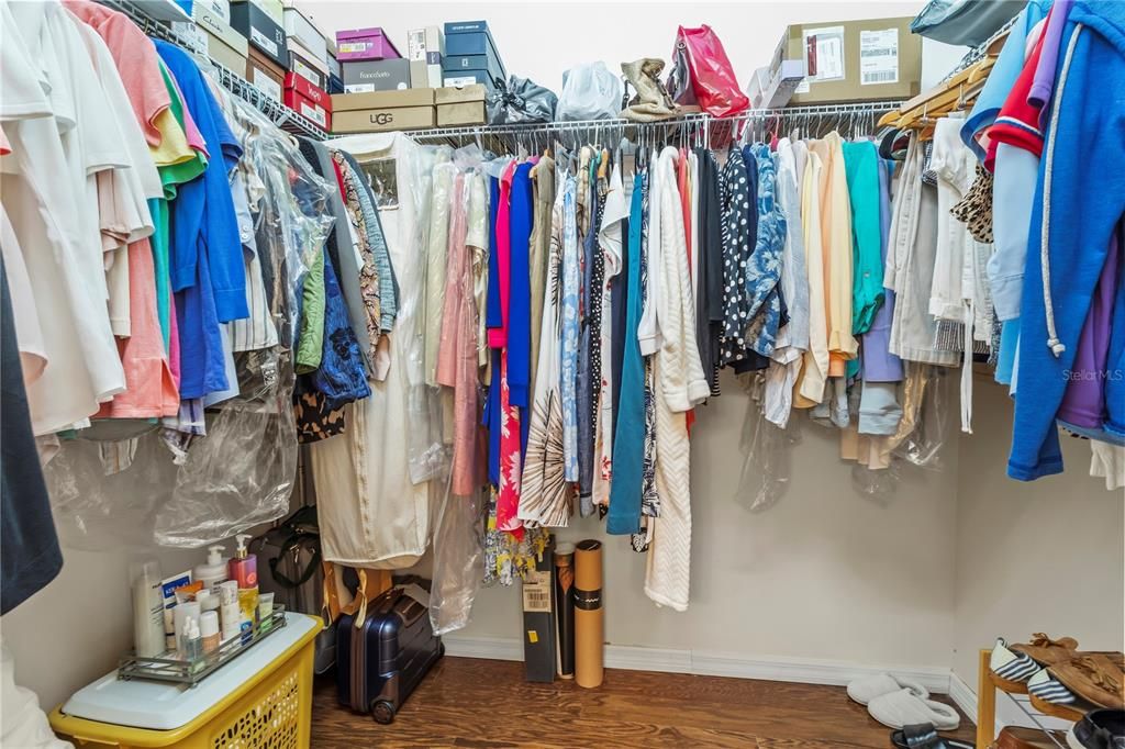 Под контрактом: $244,900 (2 спален, 2 ванн, 1285 Квадратных фут)