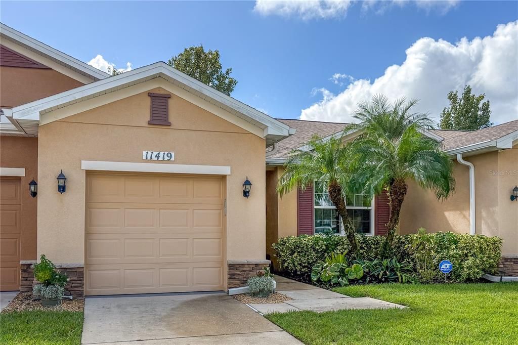 Под контрактом: $244,900 (2 спален, 2 ванн, 1285 Квадратных фут)