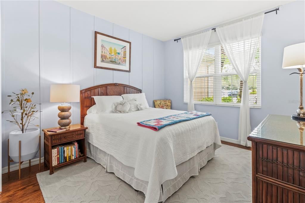 Под контрактом: $244,900 (2 спален, 2 ванн, 1285 Квадратных фут)