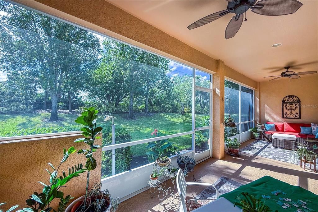 Под контрактом: $244,900 (2 спален, 2 ванн, 1285 Квадратных фут)