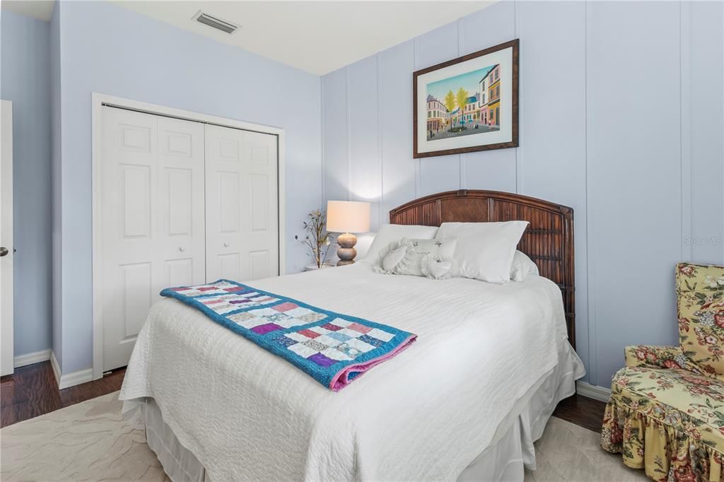 Под контрактом: $244,900 (2 спален, 2 ванн, 1285 Квадратных фут)