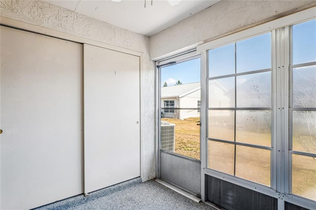 Active With Contract: $1,550 (2 beds, 2 baths, 960 Square Feet)