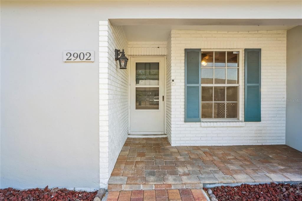 Active With Contract: $1,550 (2 beds, 2 baths, 960 Square Feet)