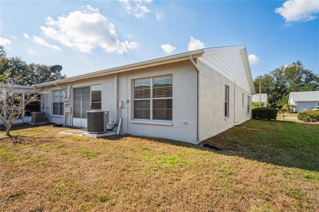 Active With Contract: $1,550 (2 beds, 2 baths, 960 Square Feet)