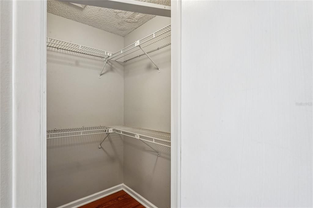 Active With Contract: $1,550 (2 beds, 2 baths, 960 Square Feet)