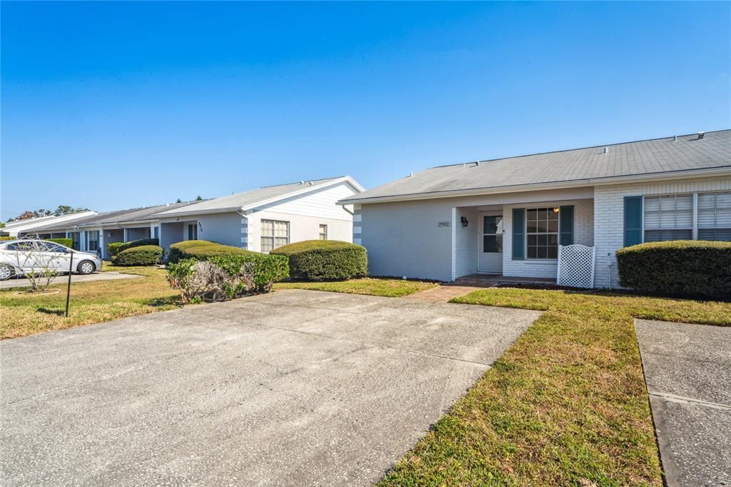 Active With Contract: $1,550 (2 beds, 2 baths, 960 Square Feet)