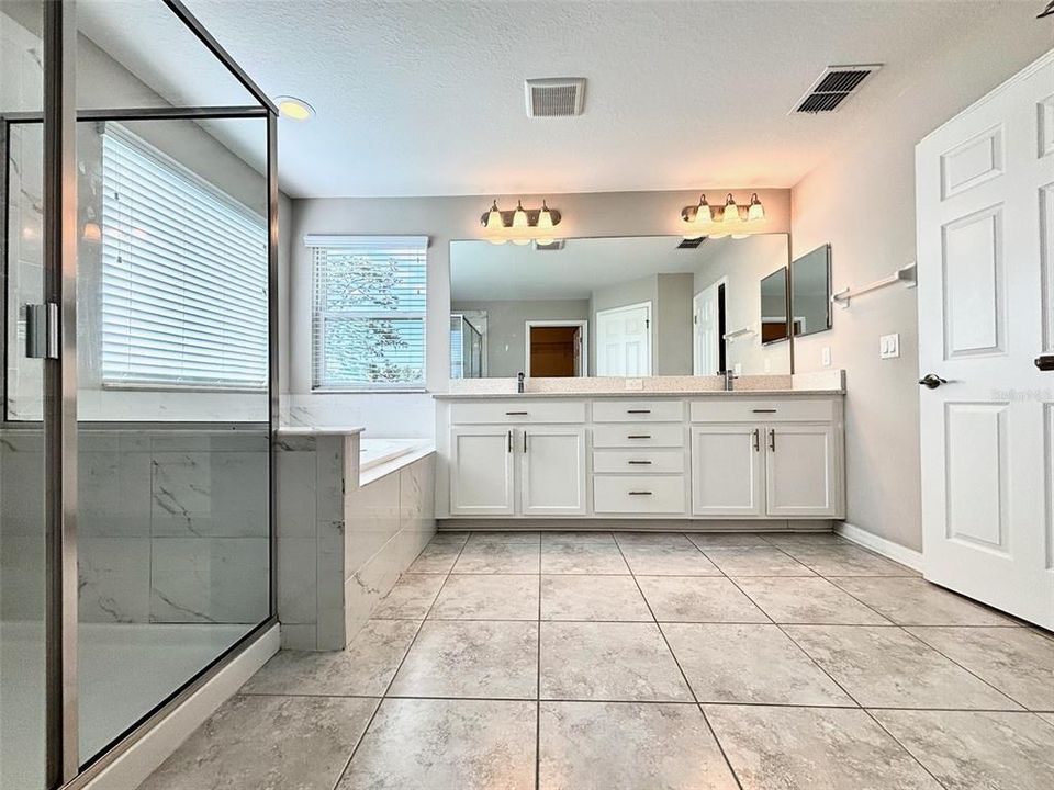 待售: $595,000 (4 贝兹, 3 浴室, 2615 平方英尺)