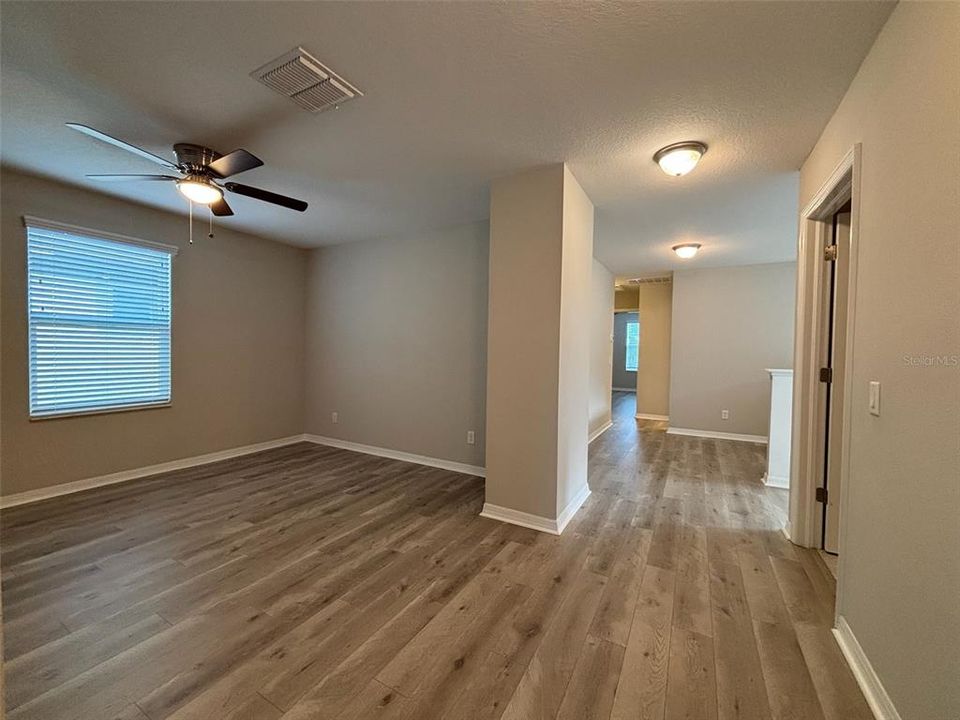 待售: $595,000 (4 贝兹, 3 浴室, 2615 平方英尺)