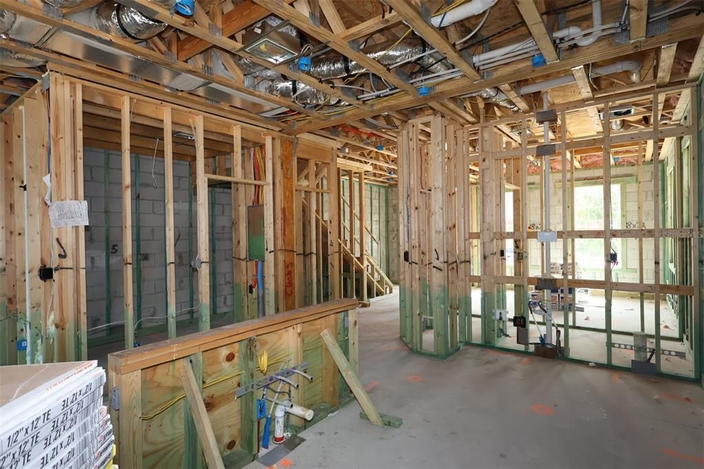 Под контрактом: $464,990 (3 спален, 2 ванн, 1835 Квадратных фут)