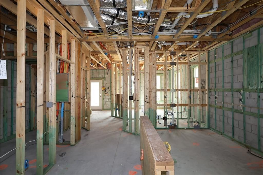 Под контрактом: $464,990 (3 спален, 2 ванн, 1835 Квадратных фут)