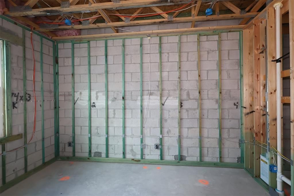 Под контрактом: $464,990 (3 спален, 2 ванн, 1835 Квадратных фут)