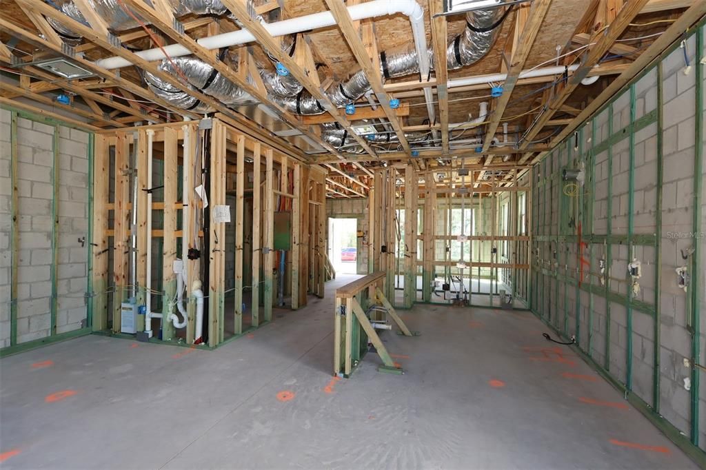 Под контрактом: $464,990 (3 спален, 2 ванн, 1835 Квадратных фут)