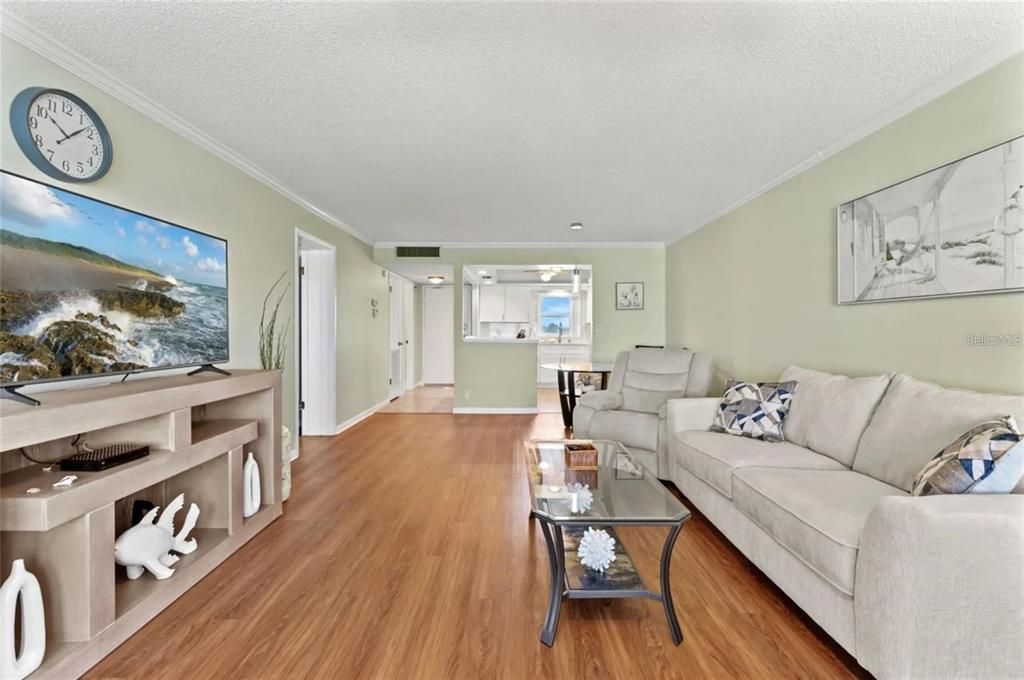 В аренду: $2,000 (2 спален, 1 ванн, 860 Квадратных фут)