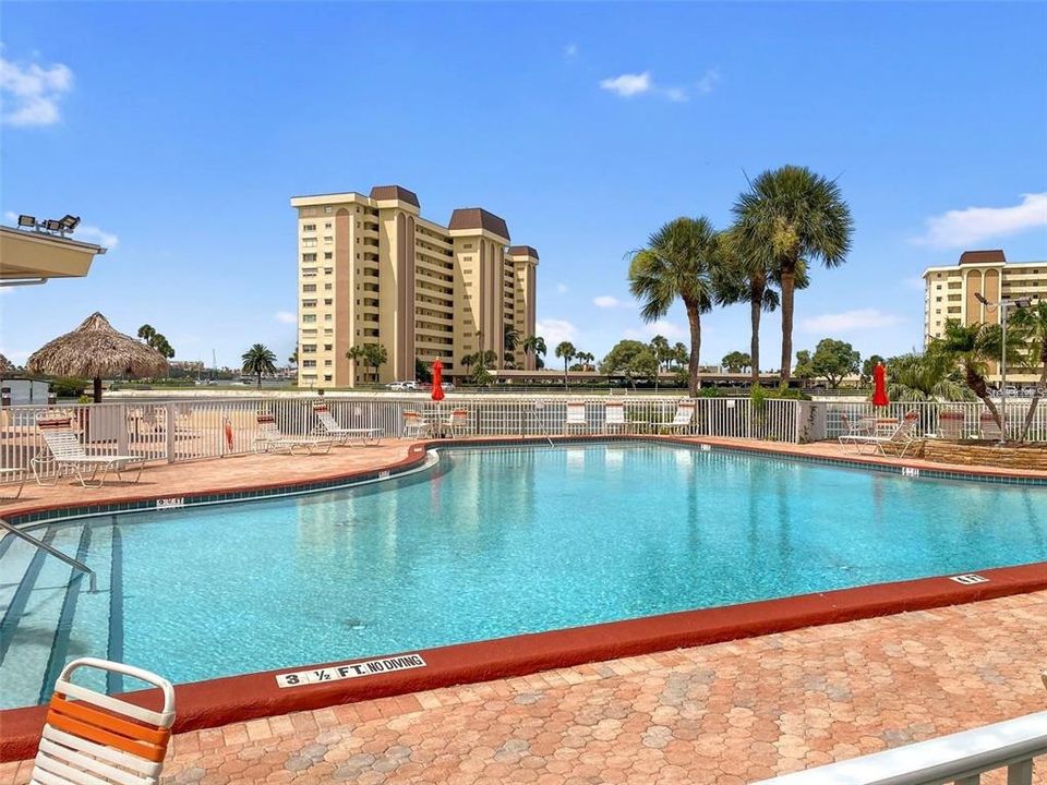 В аренду: $2,000 (2 спален, 1 ванн, 860 Квадратных фут)