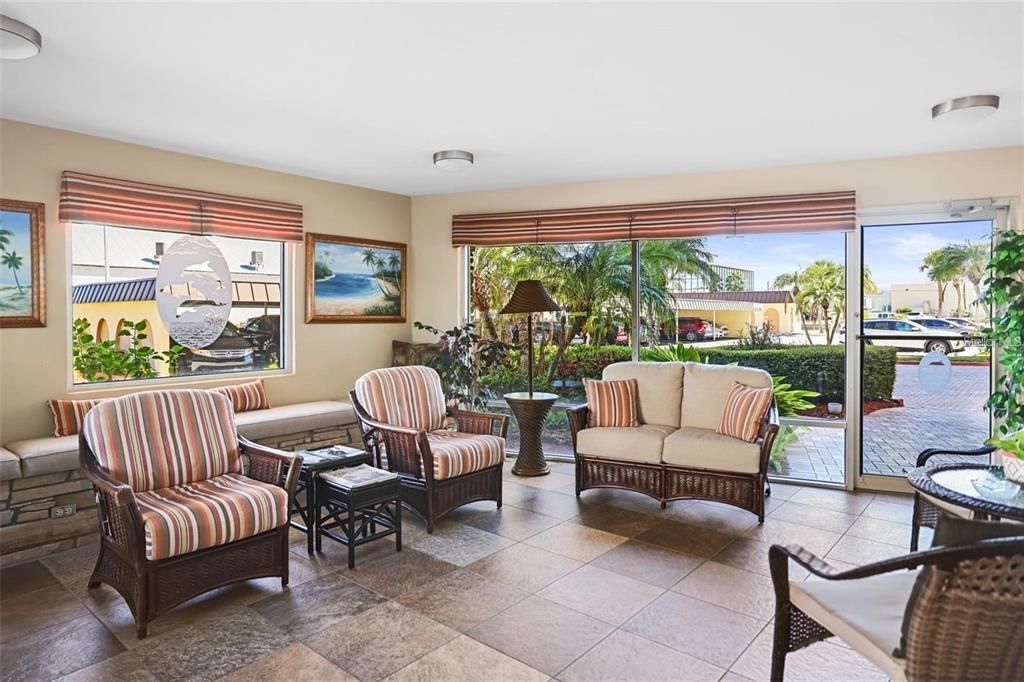 В аренду: $2,000 (2 спален, 1 ванн, 860 Квадратных фут)