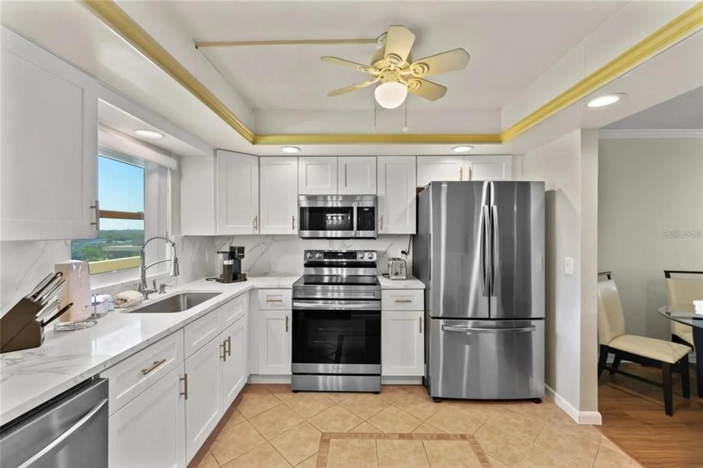 В аренду: $2,000 (2 спален, 1 ванн, 860 Квадратных фут)