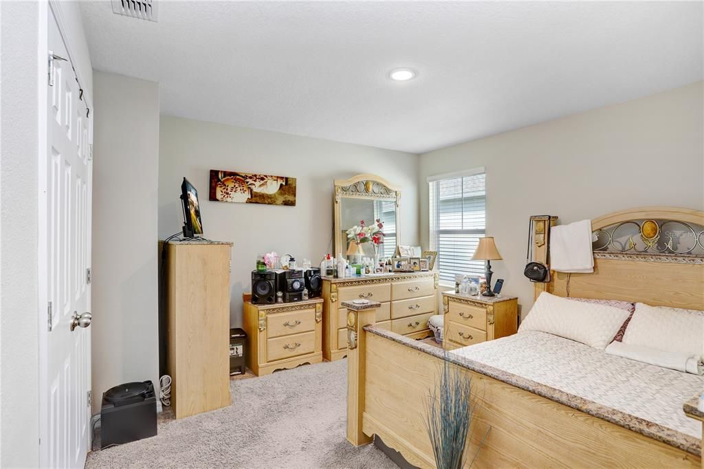 For Sale: $439,990 (5 beds, 3 baths, 2453 Square Feet)