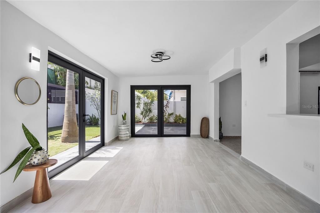 For Sale: $799,000 (4 beds, 3 baths, 2100 Square Feet)