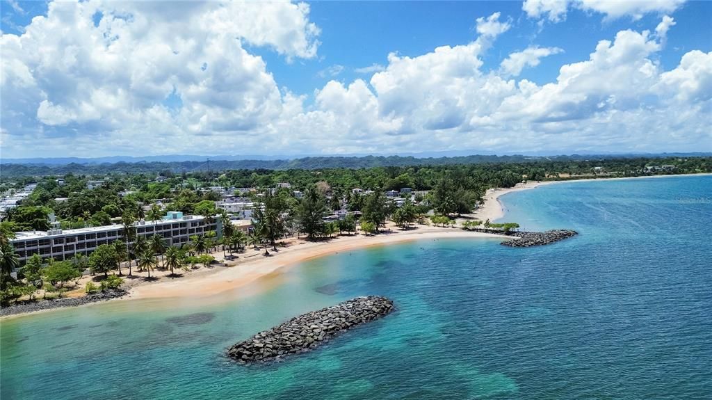 For Sale: $799,000 (4 beds, 3 baths, 2100 Square Feet)