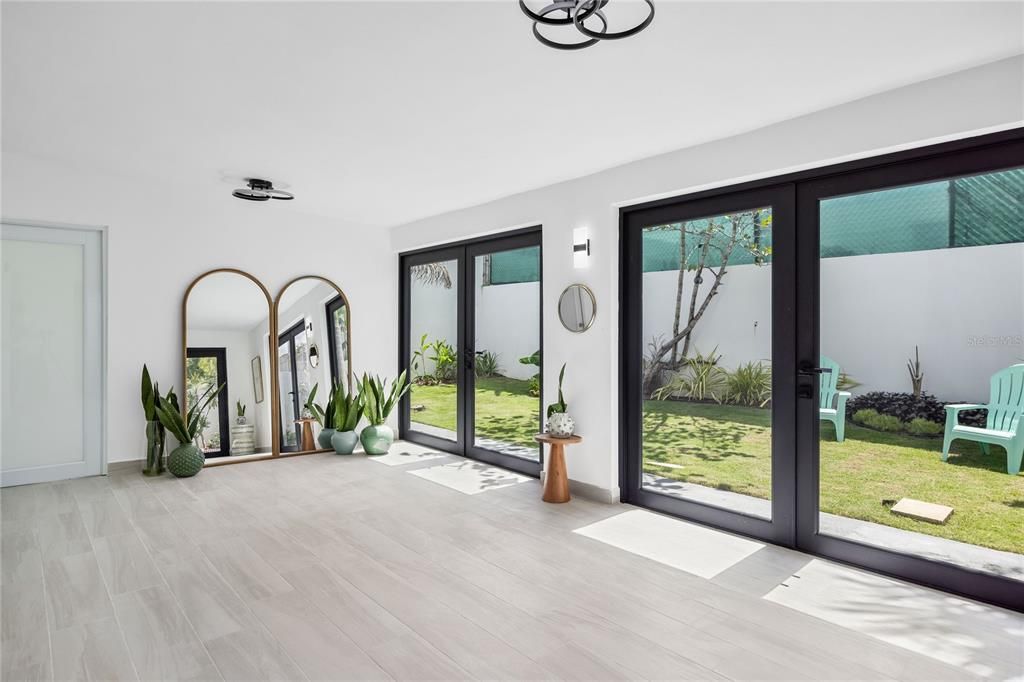 For Sale: $799,000 (4 beds, 3 baths, 2100 Square Feet)