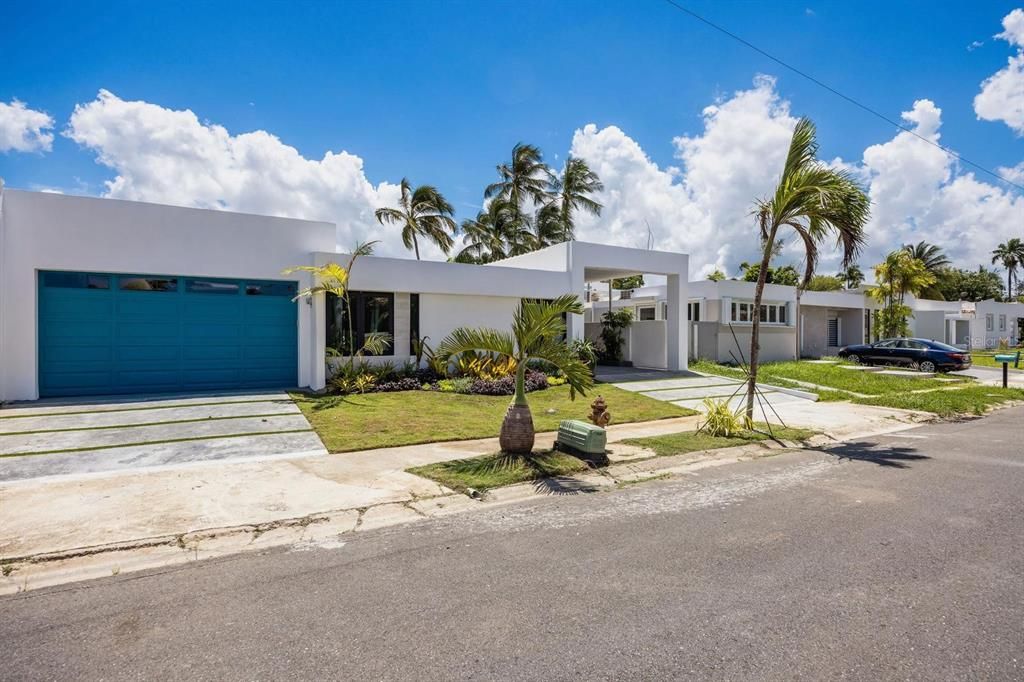 For Sale: $799,000 (4 beds, 3 baths, 2100 Square Feet)