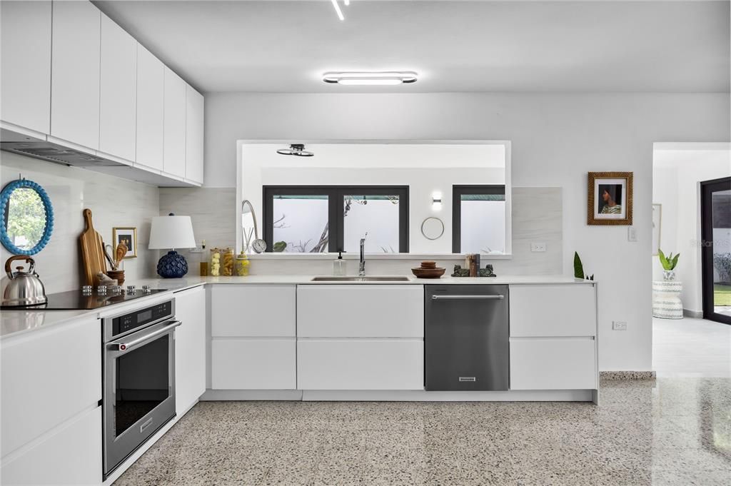 For Sale: $799,000 (4 beds, 3 baths, 2100 Square Feet)