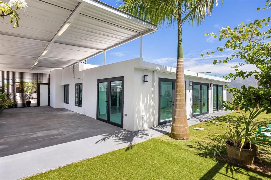 For Sale: $799,000 (4 beds, 3 baths, 2100 Square Feet)