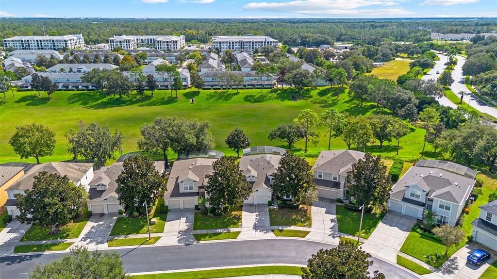 Под контрактом: $599,900 (5 спален, 5 ванн, 2494 Квадратных фут)