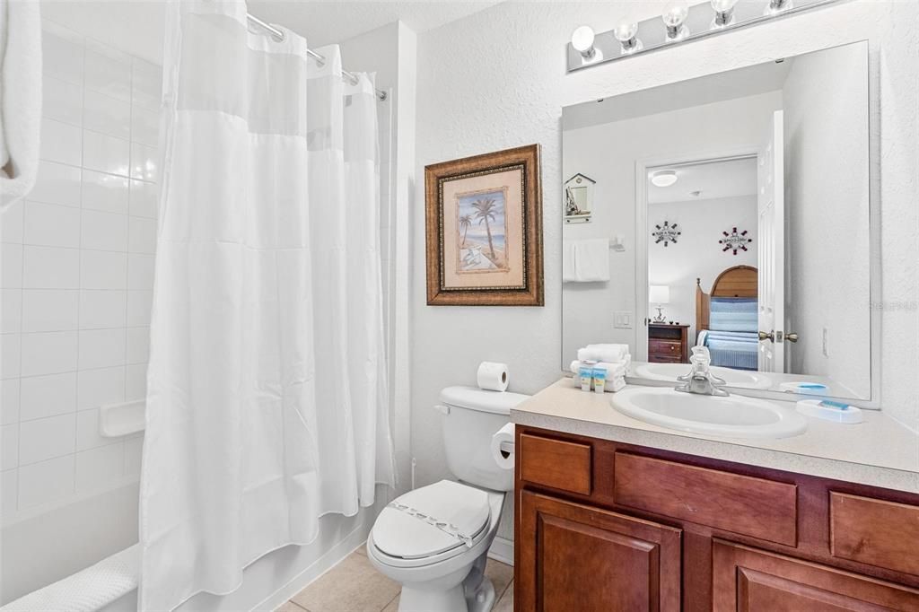 Под контрактом: $599,900 (5 спален, 5 ванн, 2494 Квадратных фут)