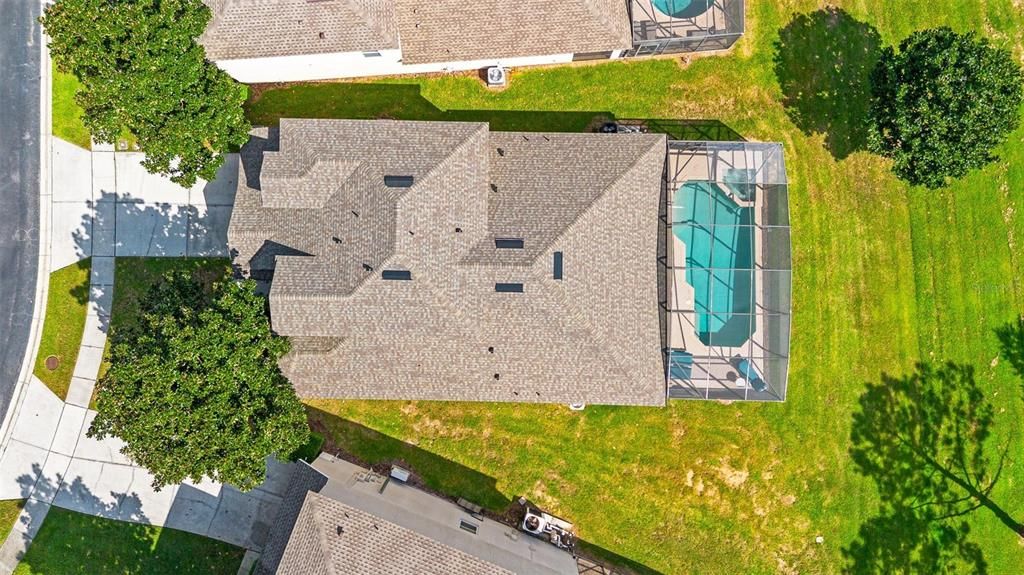 Под контрактом: $599,900 (5 спален, 5 ванн, 2494 Квадратных фут)