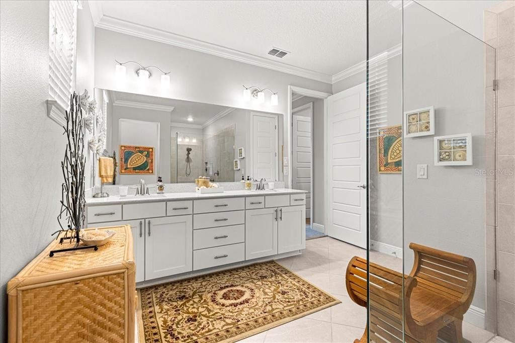 For Sale: $575,000 (3 beds, 3 baths, 2815 Square Feet)